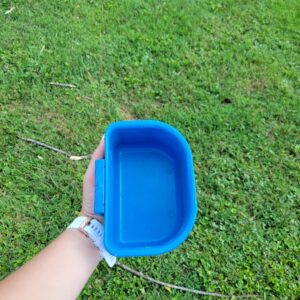 small animal feeder cup w/ wedge lock (5 oz, blue)wedge lock 10 oz